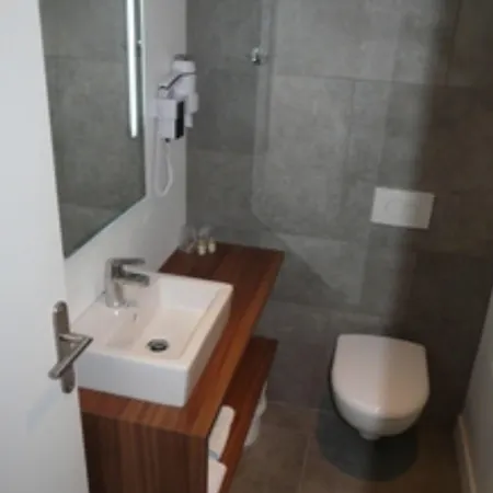 Mary's - Centre Gare Sncf 3* Caen