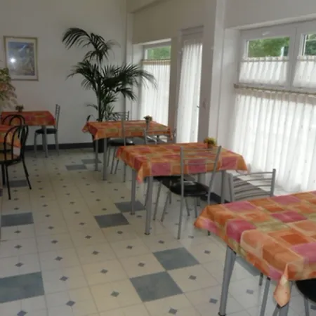 Hotel Mary's - Centre Gare Sncf