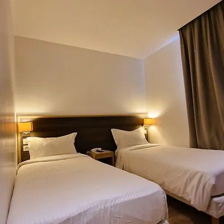 Mary's - Centre Gare Sncf Hotell 3*
