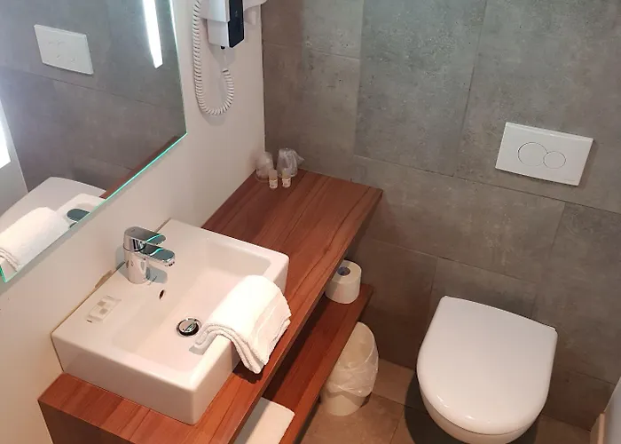 Mary's - Centre Gare Sncf Otel 3*